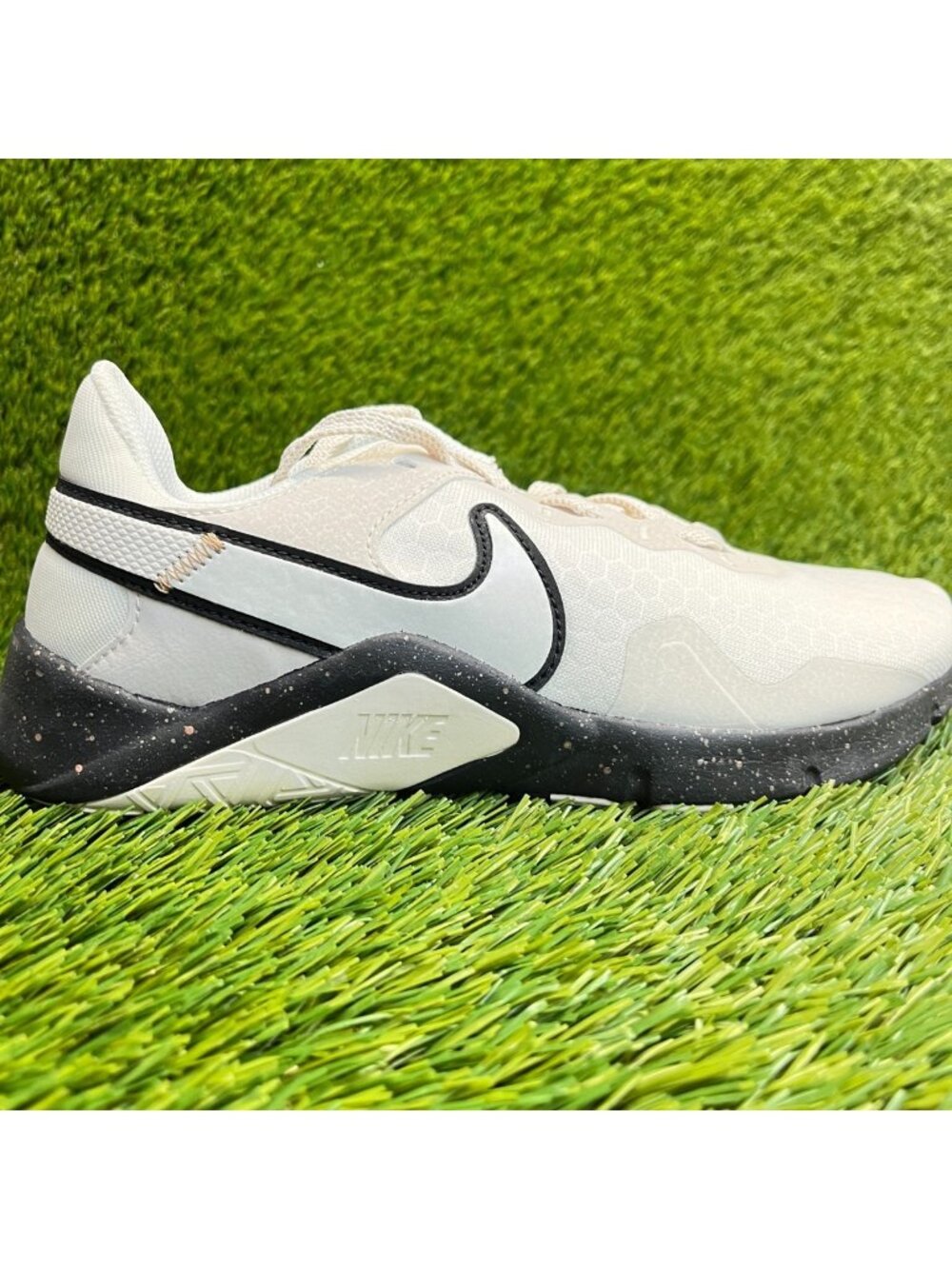 Nike Legend Essential 2 PRM Sail Black Womens Size 6.5 Training Shoes Sneakers